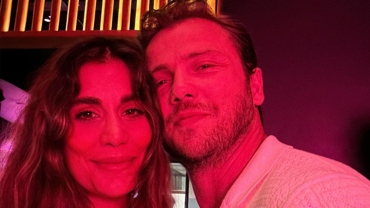 Tolga Sarıtaş ve Zeynep Mayruk’un bebekleri doğdu! Ünlü çift, oğullarına Ali adını verdi