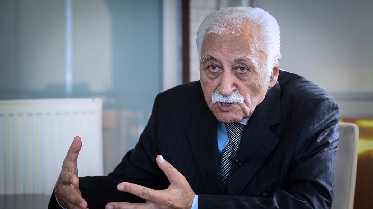 Şair ve yazar Yavuz Bülent Bakiler yaşamını yitirdi