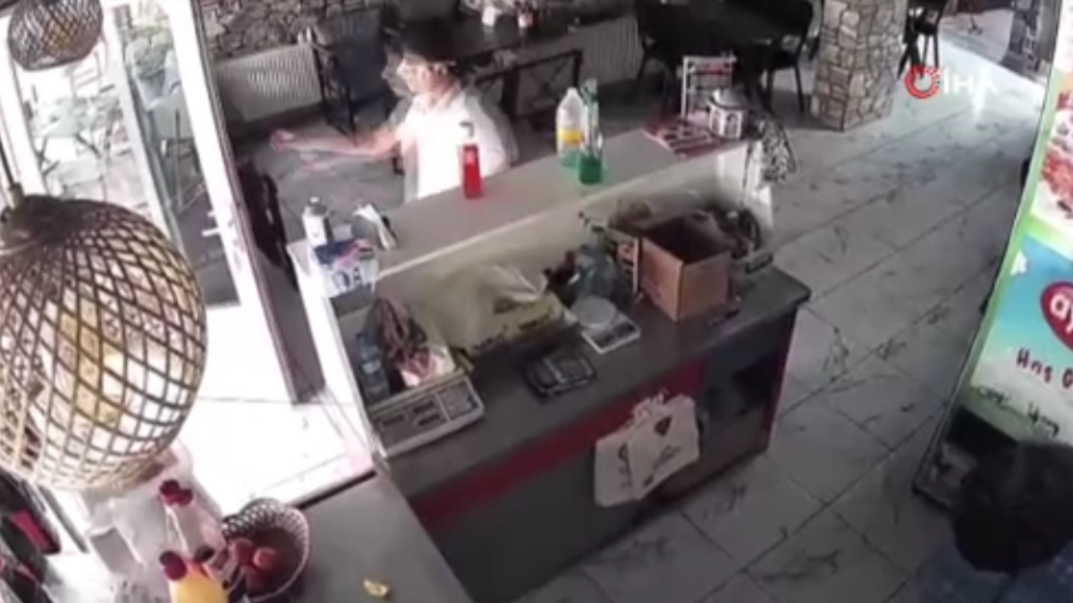 Kütahya’da 5,4 büyüklüğünde deprem çevre illerden de hissedildi