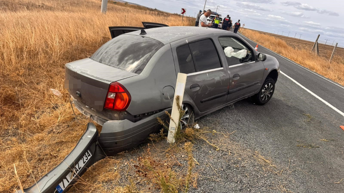 Tekirdağ’da iki otomobilin çarpıştığı kazada 3 kişi yaralandı