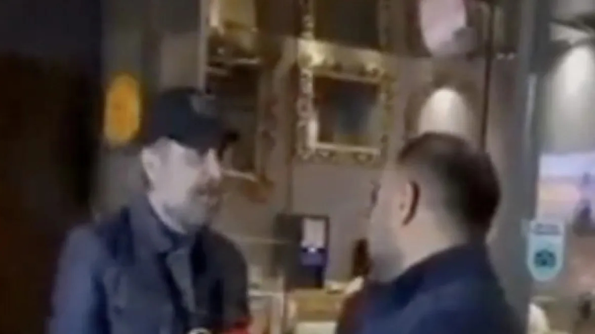 Nejat İşler’e kafa atan magazin muhabirinden açıklama