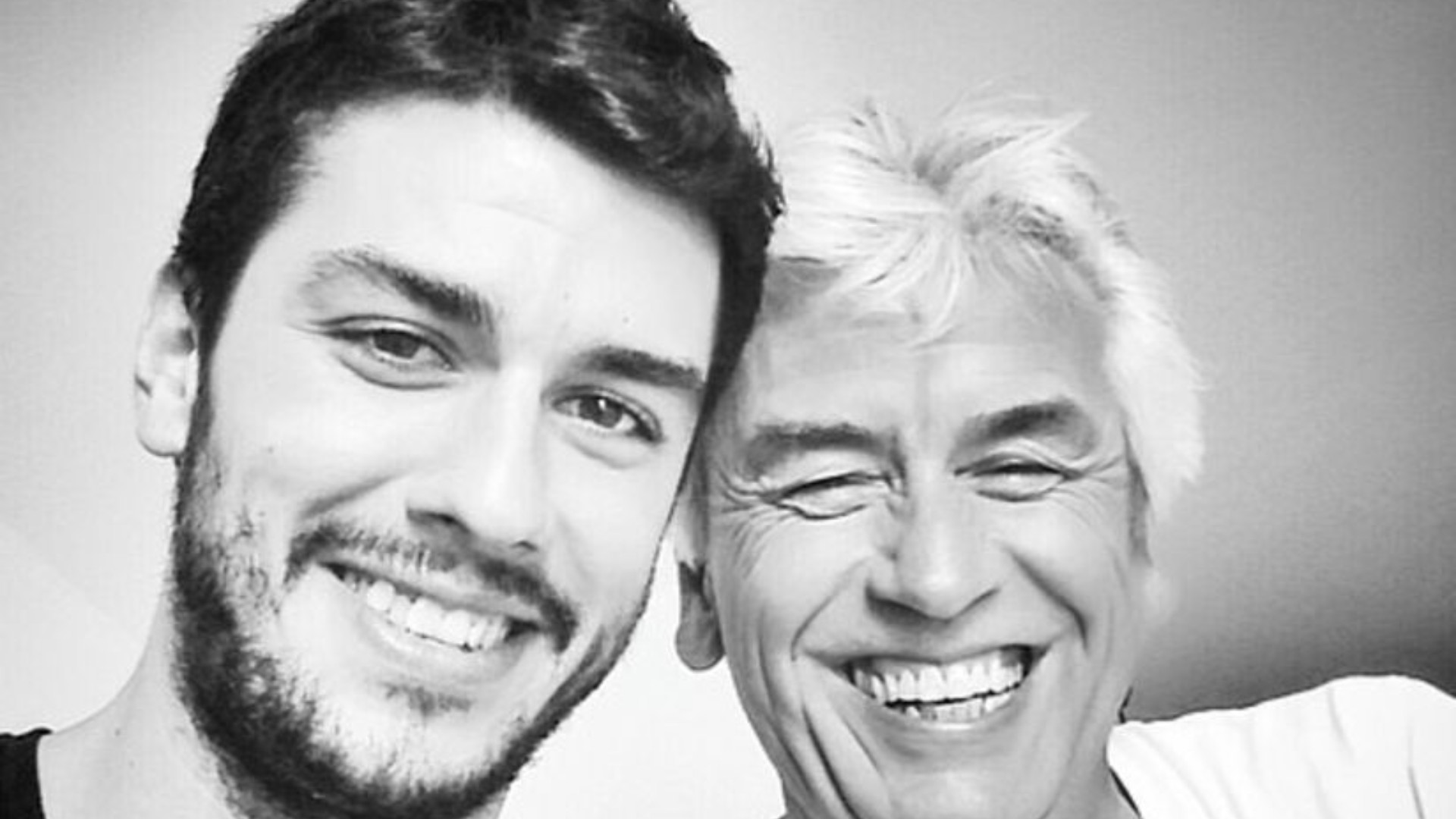 Aras Aydın’ın acı günü! Babası hayatını kaybetti!