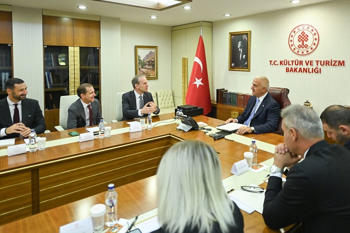 Bakan Ersoy Google Heyetiyle Görüştü: GoTürkiye, Dijital Tanıtımda Lider