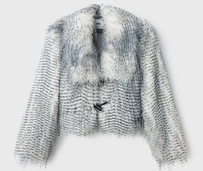 adL Kadını 2025-26 Sonbahar/Kış Sezonunda Şıklığı ve Gücüyle Öne Çıkıyor