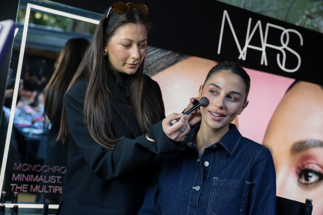 NARS, Yenilenen İkonik Ürünü The Multiple’ı Momo Bebeköy’de Kutladı!