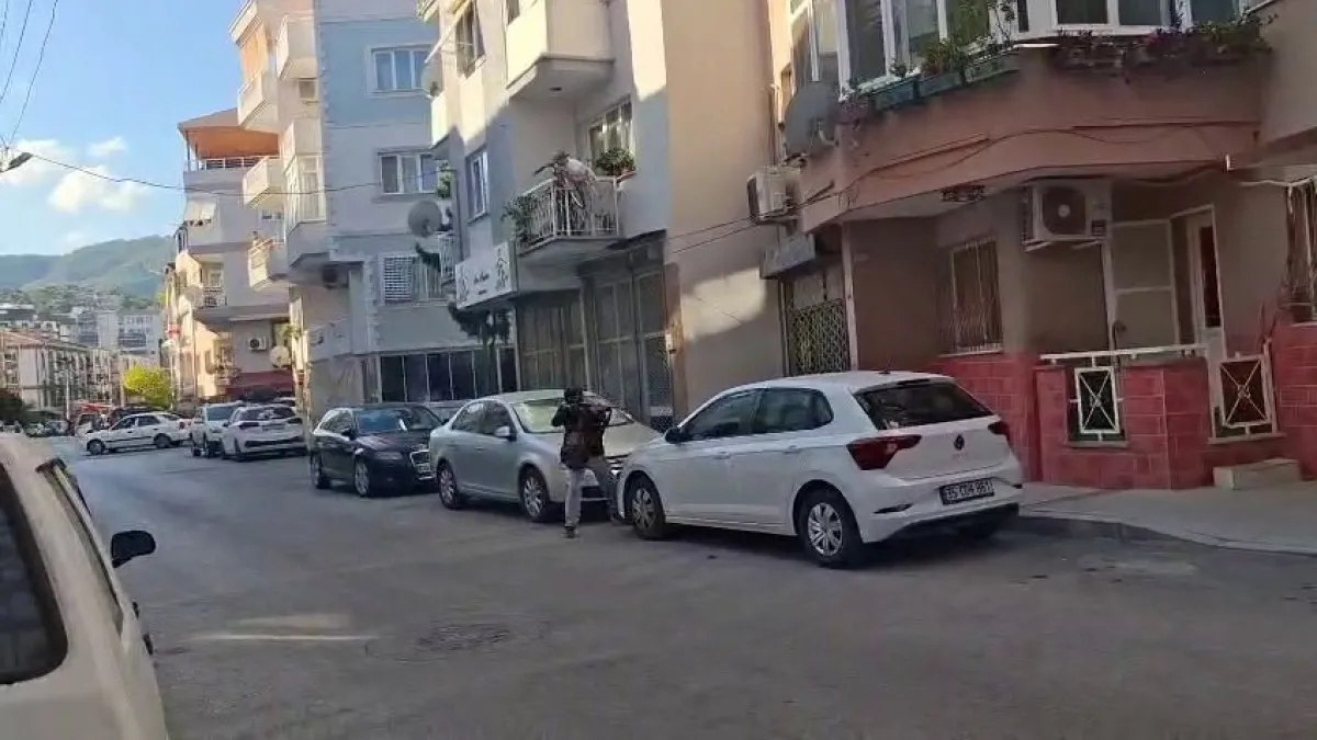 İzmir’de 16 yaşındaki saldırganın karakola düzenlediği saldırıda şehit sayısı 3’e çıktı