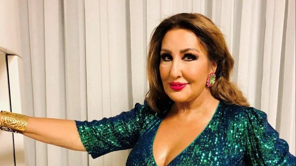 71 yaşında olduğuna kim inanır! Nükhet Duru transparan tulum giydi 71 yaşında olduğuna kim inanır! Nükhet Duru transparan tulum giydi