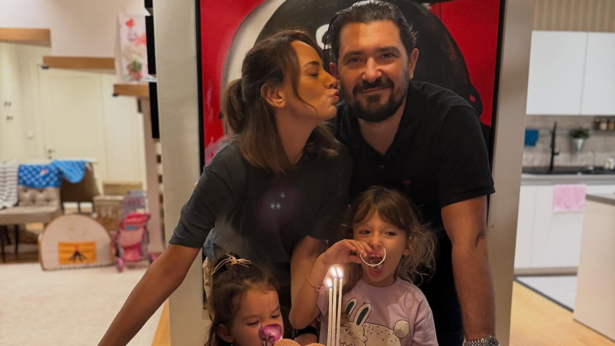 Oyuncu Seda Bakan’ın doğum günü paylaşımı: “Ve ben 40 oldum” Oyuncu Seda Bakan’ın doğum günü paylaşımı: “Ve ben 40 oldum”