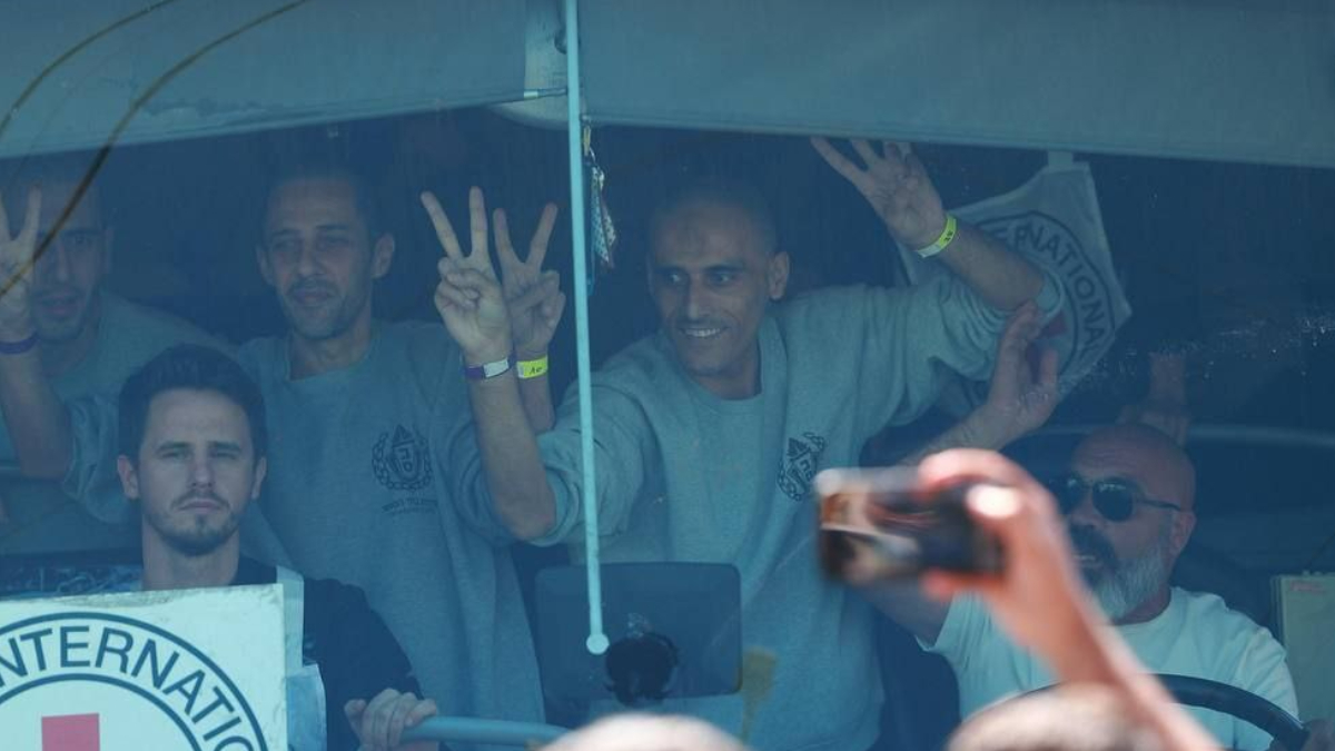 Batı Şeria’ya getirilen Filistinli esirler coşkuyla karşılandı