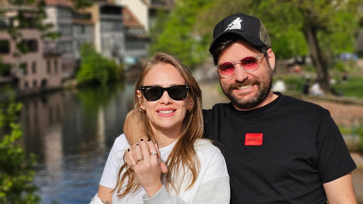 İlk bebeklerini bekliyorlar! Begüm Öner ile Ceyhun Fersoy’dan mutluluk pozu