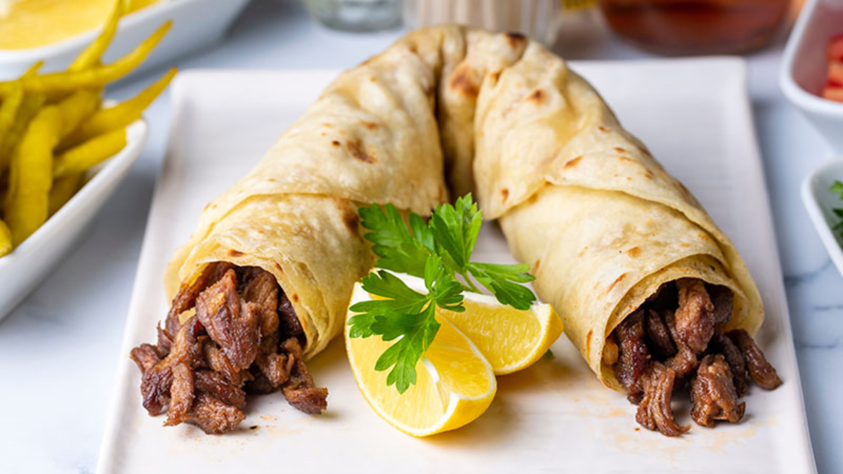 Dünyanın en iyi 20 dürümü listesinde tantuni ilk 3’e girdi Dünyanın en iyi 20 dürümü listesinde tantuni ilk 3’e girdi