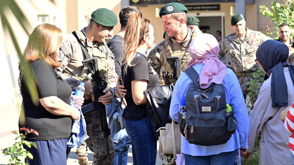 Aydın’da özel harekat polisleri, dualarla Suriye’ye uğurlandı