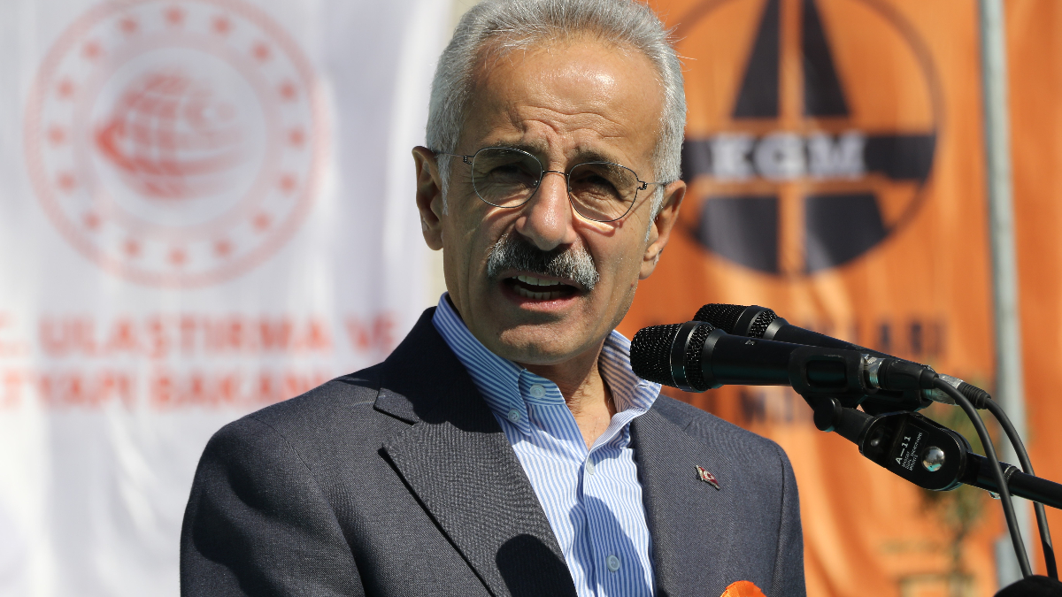 Abdulkadir Uraloğlu: Antalya’nın şehir içi trafiği nefes alacak