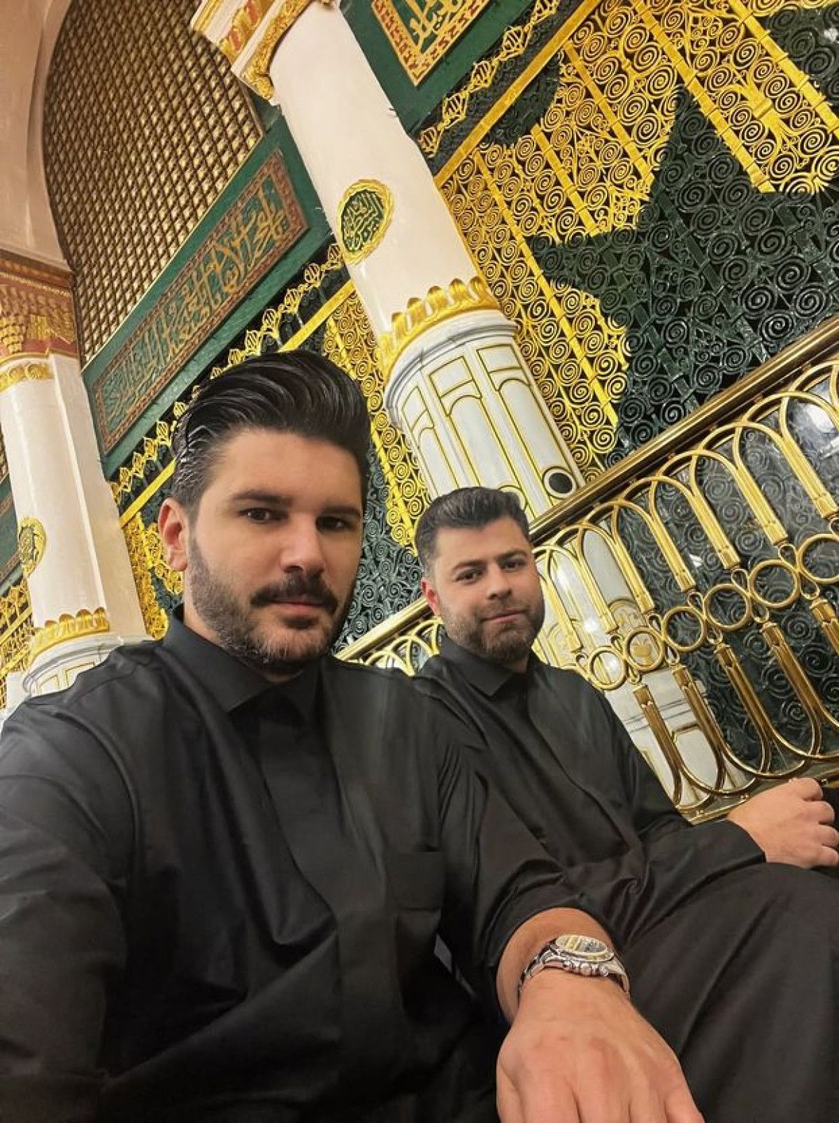 Tolgahan Sayışman umreye gitti – Ensonhaber