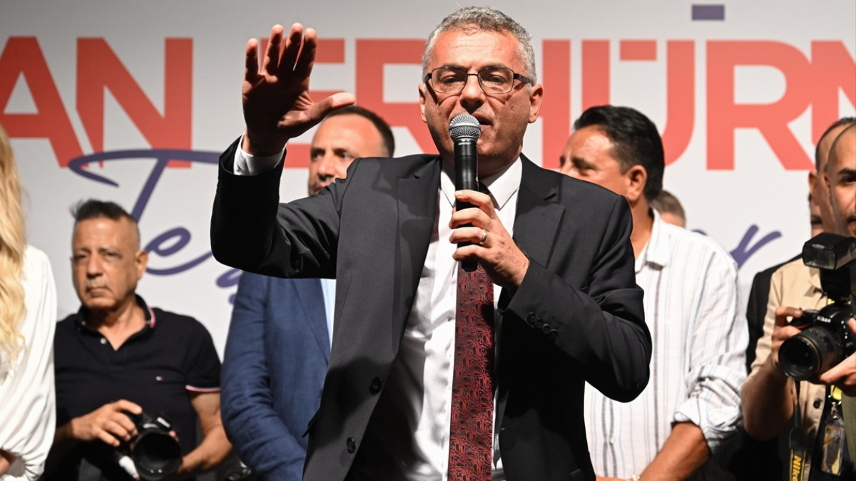 Yunan ve Rum siyasetçilerden Tufan Erhürman’a peş peşe tebrik mesajları Yunan ve Rum siyasetçilerden Tufan Erhürman’a peş peşe tebrik mesajları