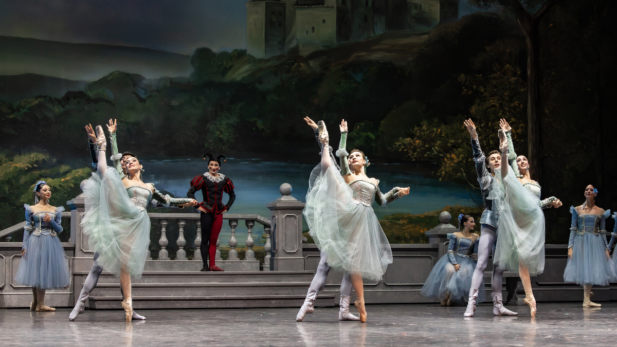 “Kuğu Gölü” balesi bu akşam AKM’de prömiyer yapacak “Kuğu Gölü” balesi bu akşam AKM’de prömiyer yapacak