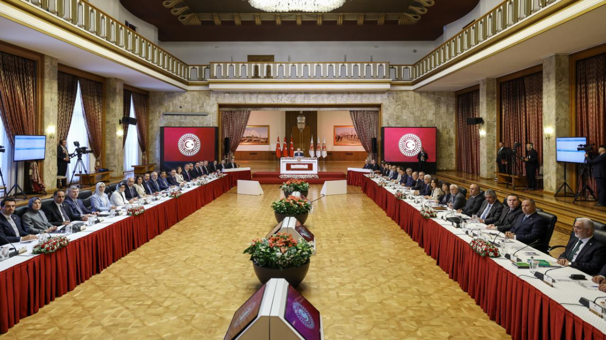 Terörsüz Türkiye komisyonu, Hakan Fidan ve Yılmaz Tunç’u dinleyecek