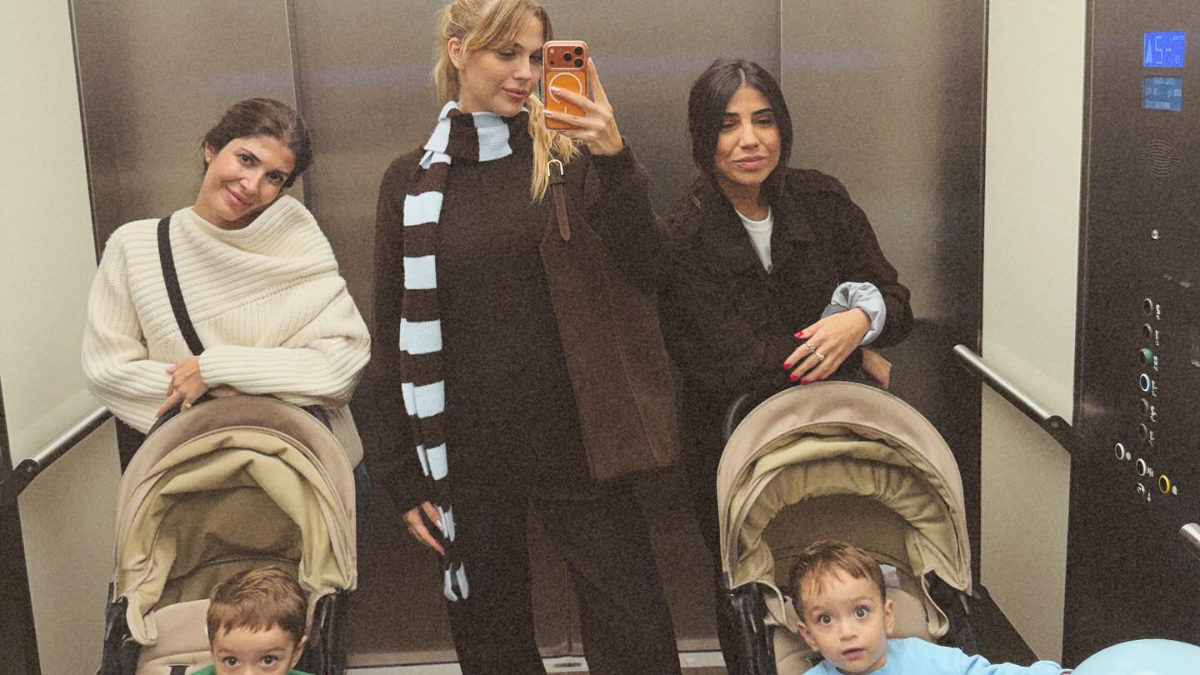 Yasemin Şefkatli ikizleriyle yeni pozunu paylaştı! Kayınvalide Derya Tuna’dan yorum aldı Yasemin Şefkatli ikizleriyle yeni pozunu paylaştı! Kayınvalide Derya Tuna’dan yorum aldı