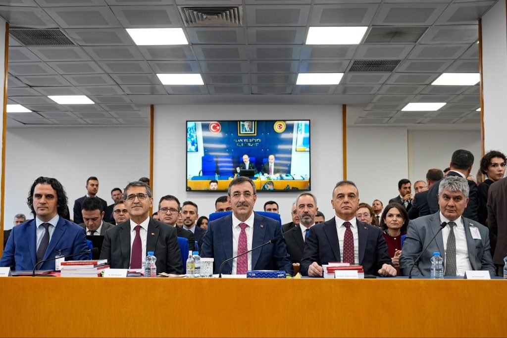 Ekonomide büyüme dünya ortalamasının tam 2 katı