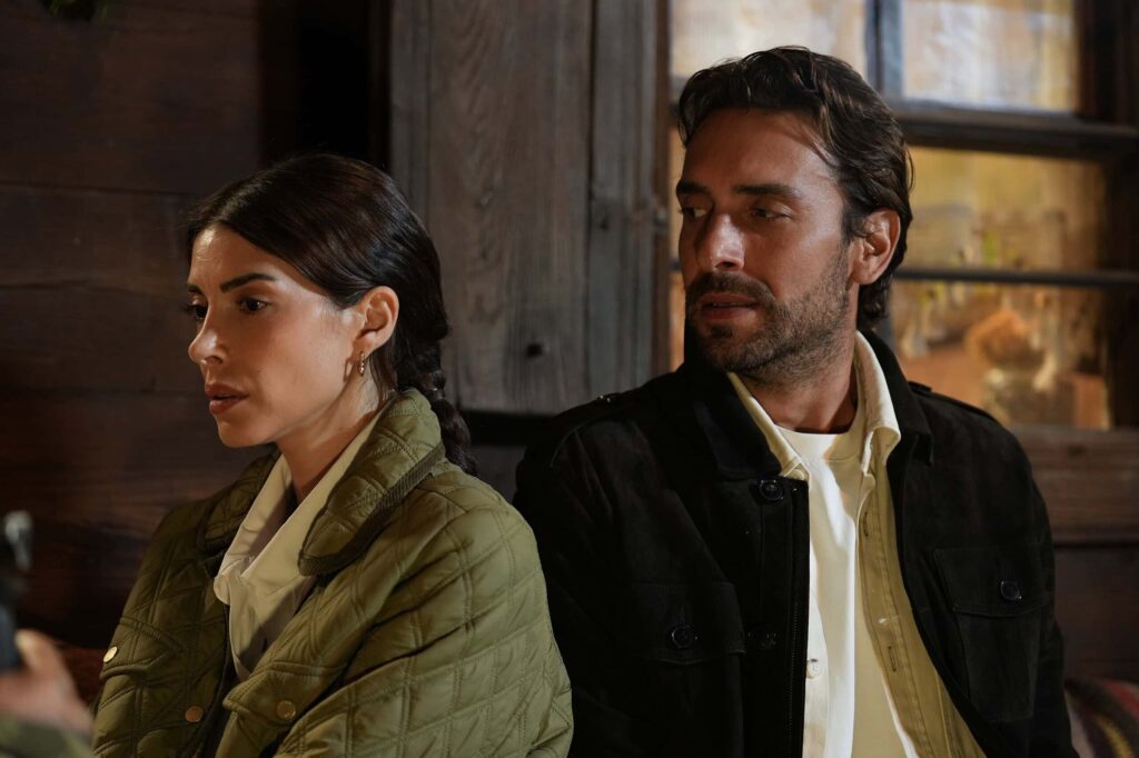 Taşacak Bu Deniz 3. Bölümde Esme, Sevcan’ı ele vermedi! Hapistan çıkan Şeref, Adil ve Esme’nin karşısına dikildi!