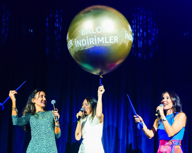 Amazon Türkiye’nin “Gülümseten Kasım” Kampanyası İçin Düzenlendiği Etkinlikte “Balon İndirimler” Patlatıldı!