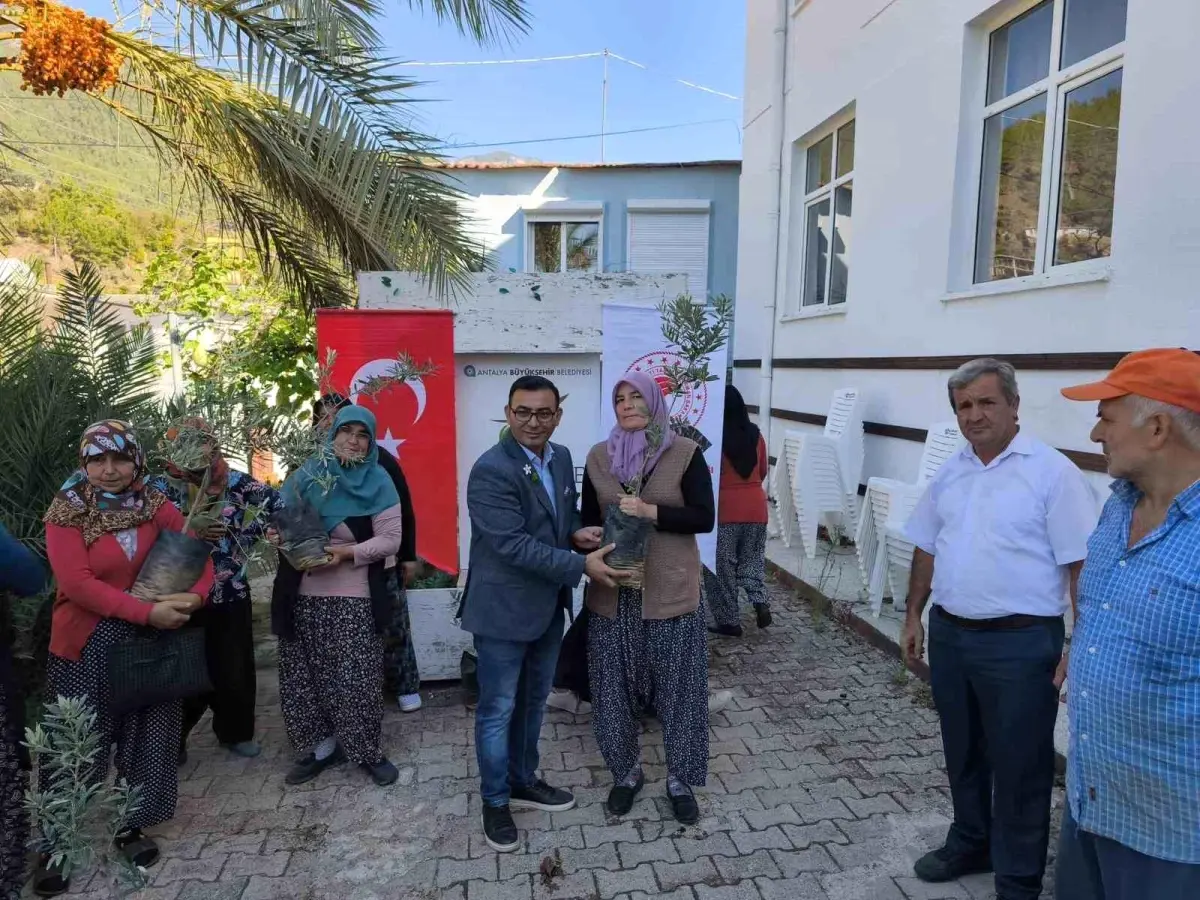 Alanya’da Kadın Çiftçiler Günü Kutlandı