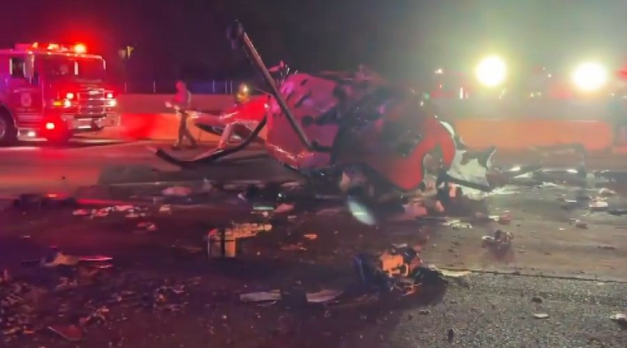 ABD’de ambulans helikopter otoyola düştü: 3 kişi ağır yaralandı ABD’de ambulans helikopter otoyola düştü: 3 kişi ağır yaralandı