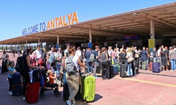 Antalya’ya 9 Ayda Gelen Turist Sayısı 14 Milyonu Aştı
