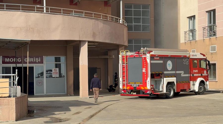 Hastane bahçesinde korkutan patlama Hastane bahçesinde korkutan patlama