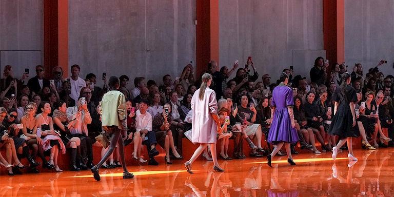 Milano Moda Haftası: Prada İlkbahar/Yaz 2026 Milano Moda Haftası: Prada İlkbahar/Yaz 2026