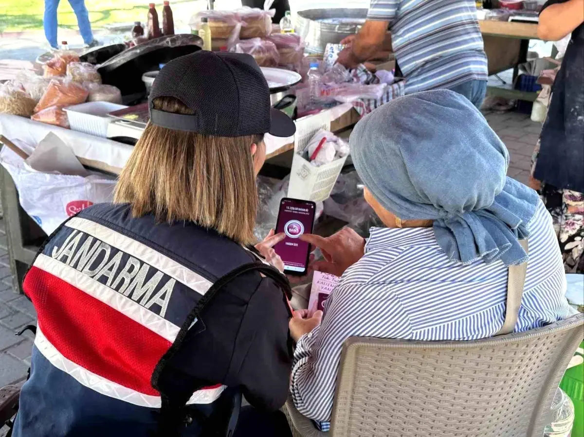 Germencik İncir Festivali’nde Jandarma Kadına Şiddete Dikkat Çekti