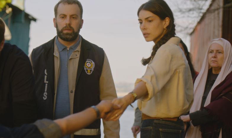 Taşacak Bu Deniz dizisi 10 Ekim Cuma akşamı ilk bölümüyle TRT 1’de başlıyor…