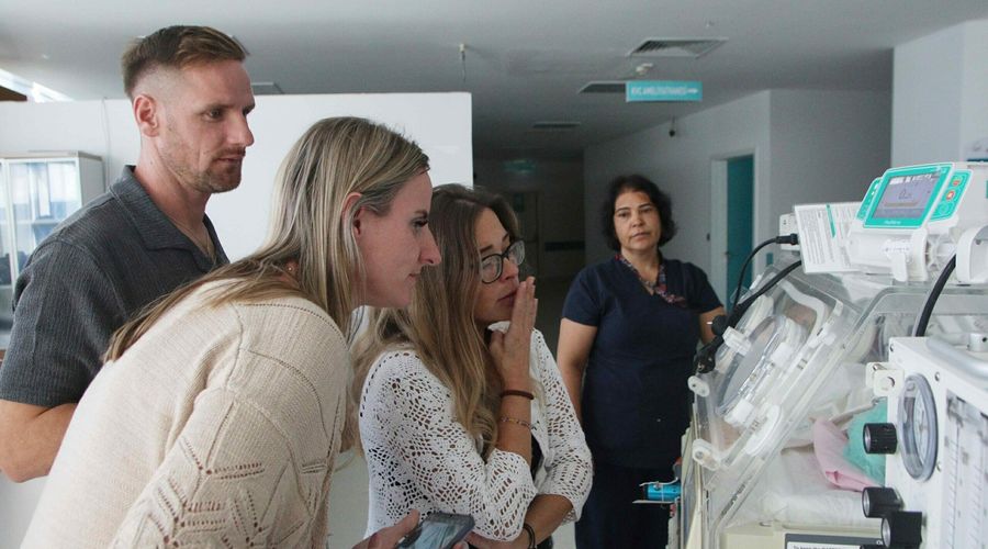 Tatile gelen İngiliz ailenin bebeği, Muğla’da hayata tutundu