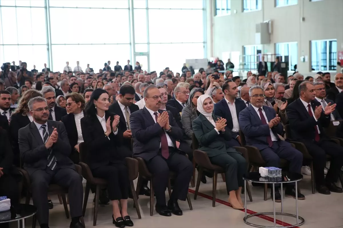 Bakan Göktaş’tan THY Pilot Mezuniyet Töreninde Kadın Pilot Vurgusu