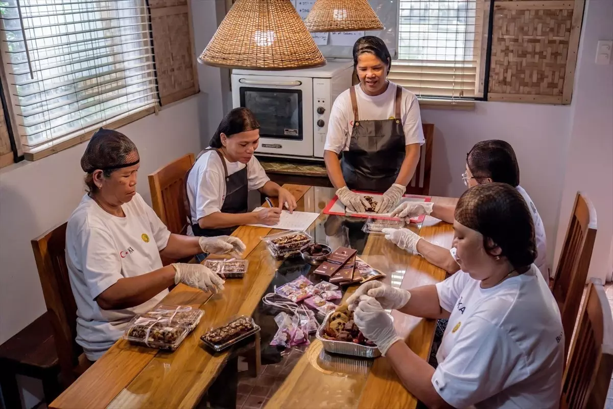 TİKA, Filipinler’de Kadın Girişimcilerin Kakao Üretimini…