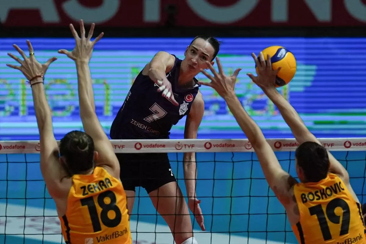 VakıfBank, Zeren Spor’u 3-1 Mağlup Ederek Sezona Galibiyetle Başladı