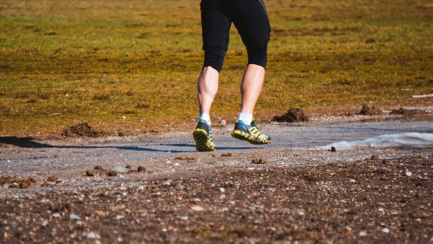 Araştırma: Geriye yürümek ekstra sağlık faydaları sağlıyor