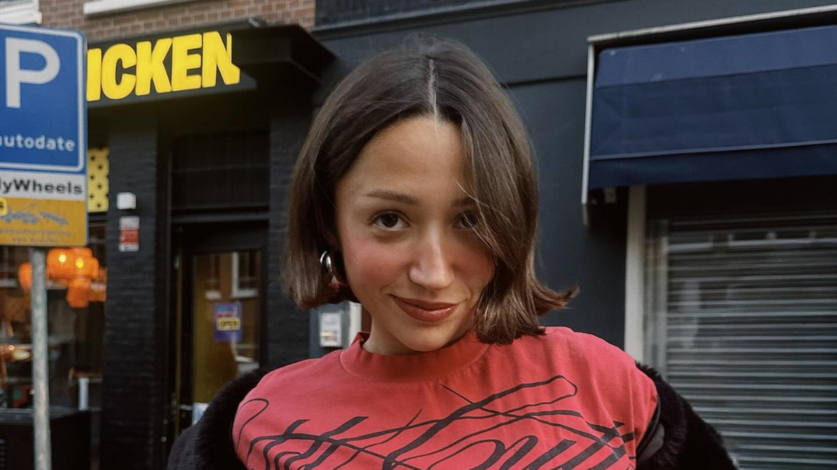 Zeynep Bastık, konserinde lazer tutan hayranına tepki…