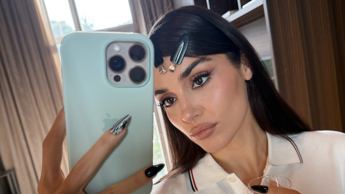 Hande Erçel Milano Moda Haftası’ndan yeni fotoğraflar…