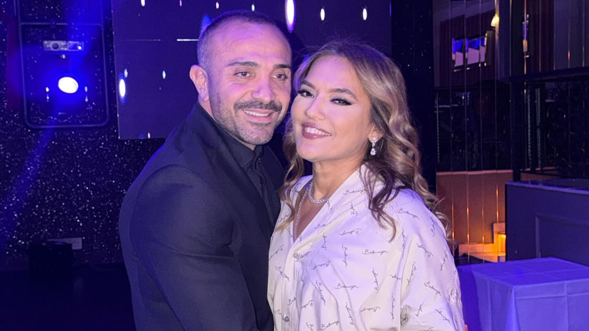 Demet Akalın ve Okan Kurt 14. Yıl Dönümlerini Kutladı