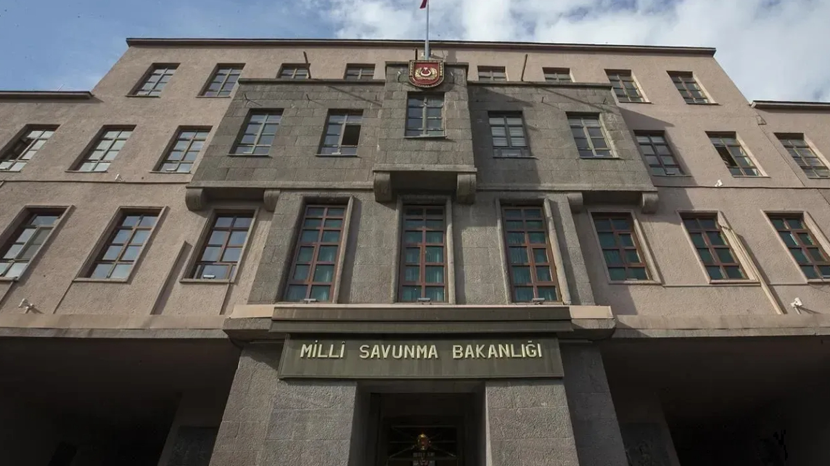 MSB: Askeri kargo uçağının enkazında incelemeler başladı