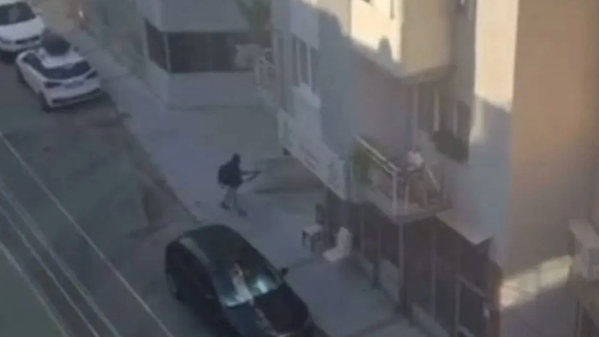 İzmir’de Polis Merkezine Saldırı: 2 DEAŞ Şüphelisi Yakalandı