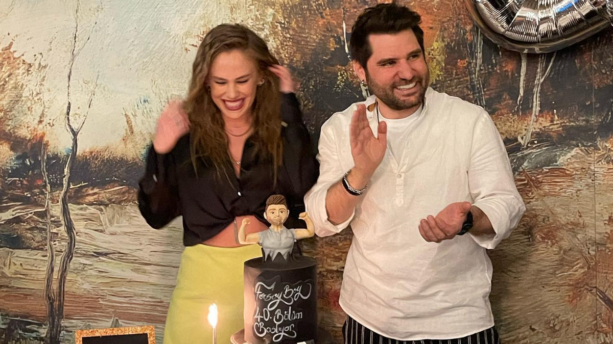 Begüm Öner, hamilelik pozlarıyla mutluluğunu paylaştı