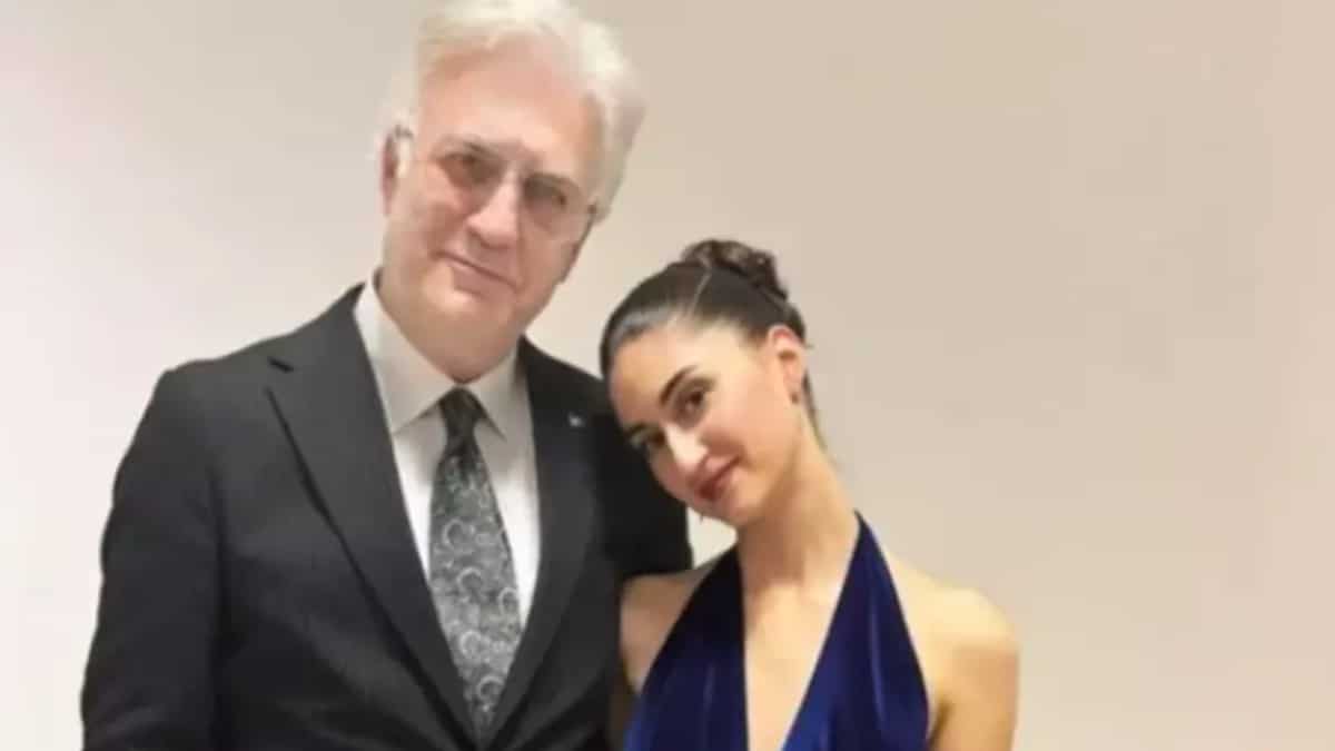 Tamer Karadağlı’nın Kızı Zeyno’dan Piyano Resitali