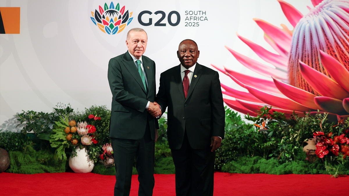 Cumhurbaşkanı Erdoğan G20 Zirvesi’nde Görüşmelerde Bulunuyor