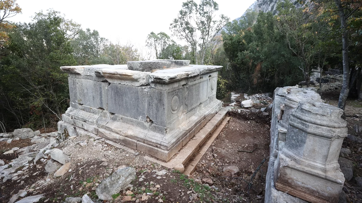 Termessos’ta İlk Kazı: Anıt Mezarlar Yeniden Ayağa Kalkıyor