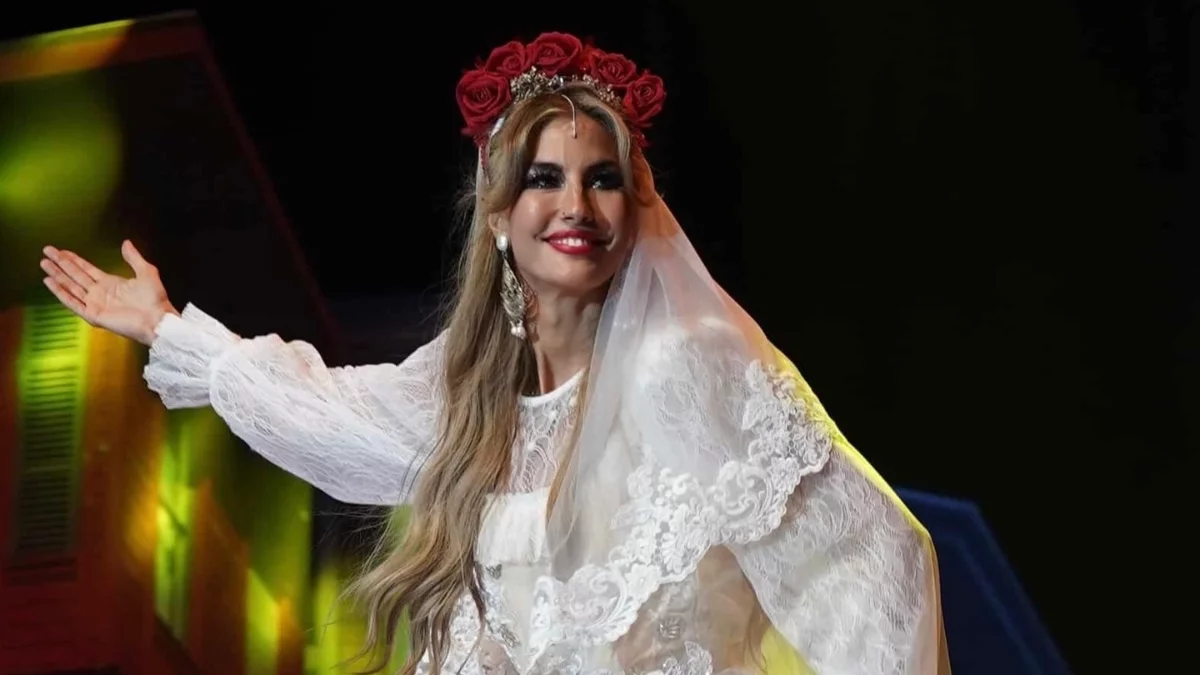 Çağla Şıkel, Mine Koşan Krizi Hakkında Açıklamalarda Bulundu Çağla Şıkel, Mine Koşan Krizi Hakkında Açıklamalarda Bulundu