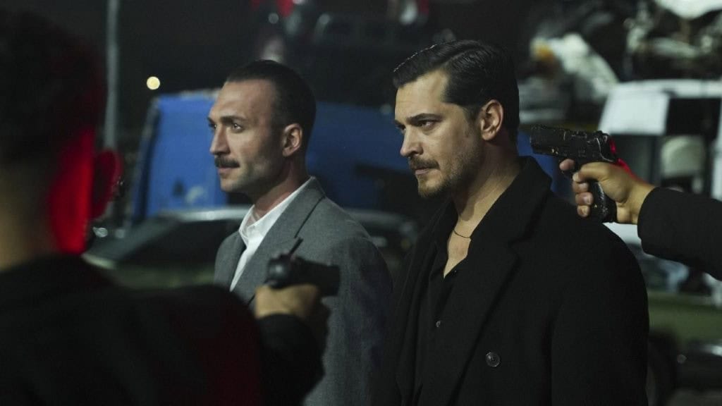 Eşref Rüya 21. Bölümde Nisan Fenalaştı, Eşref Yardım Etti