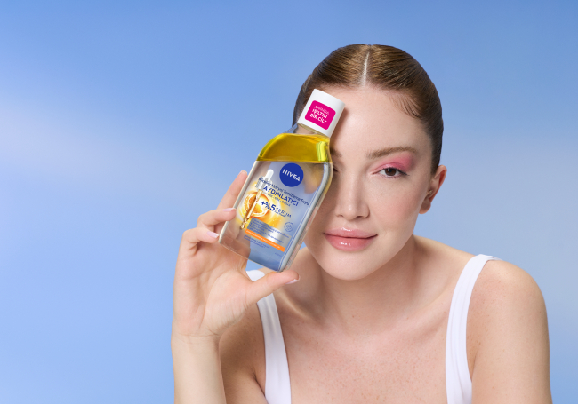 Danla Bilic’in Güzellik Rutininde NIVEA Aydınlatıcı Suyu