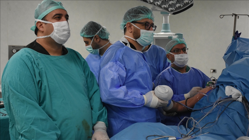 Turgut Özal Tıp Merkezi El Cerrahisi ile Öne Çıkıyor